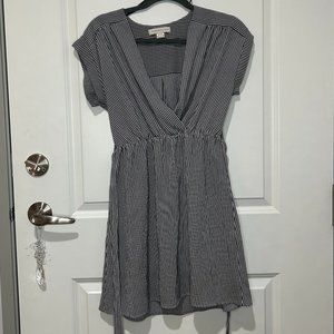 Monteau Los Angeles Tie Dress